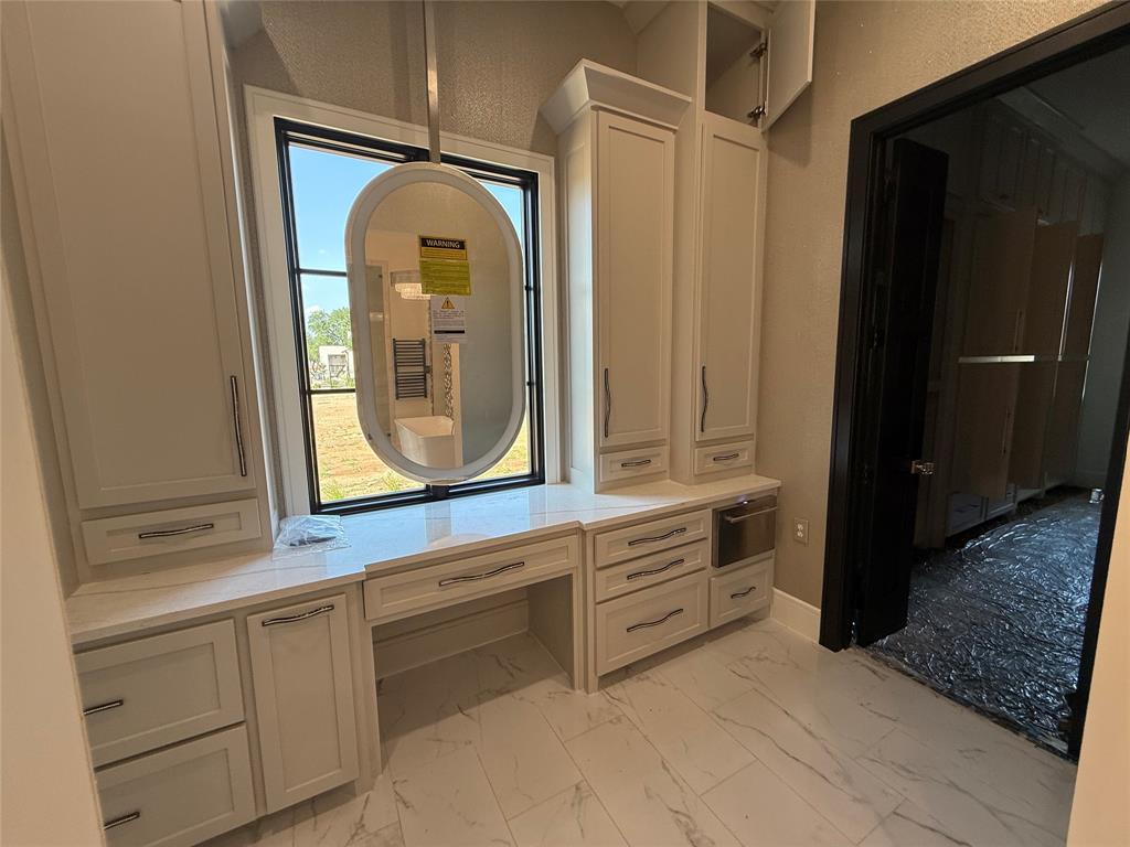 Granbury, Texas 76049, United States, 5 Bedrooms Bedrooms, ,6 BathroomsBathrooms,Residential,Active,157254