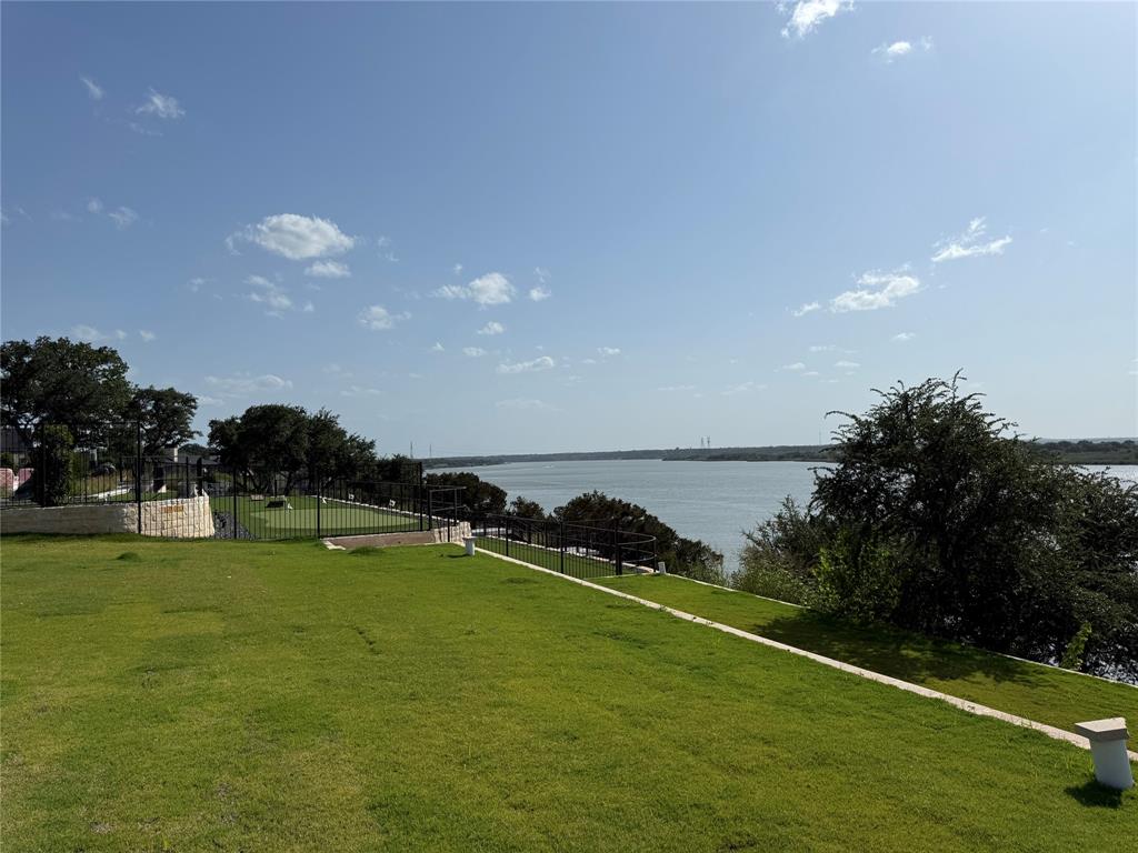 Granbury, Texas 76049, United States, 5 Bedrooms Bedrooms, ,6 BathroomsBathrooms,Residential,Active,157254