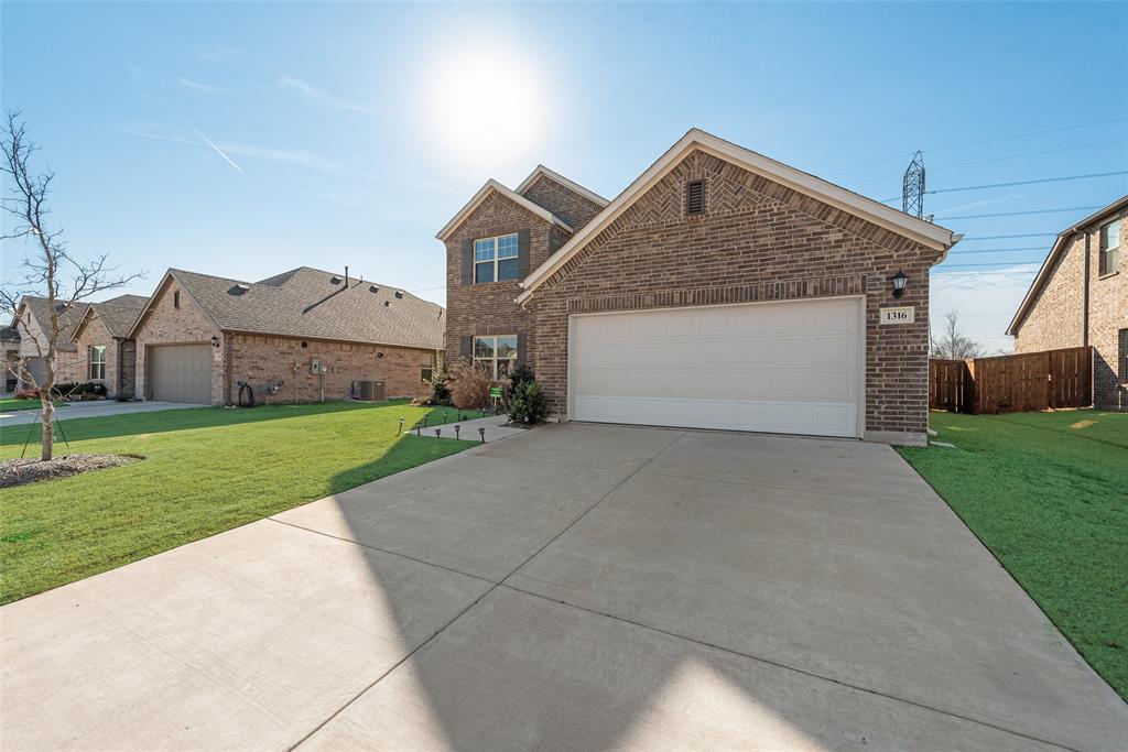 1316 Fox Glen Trail