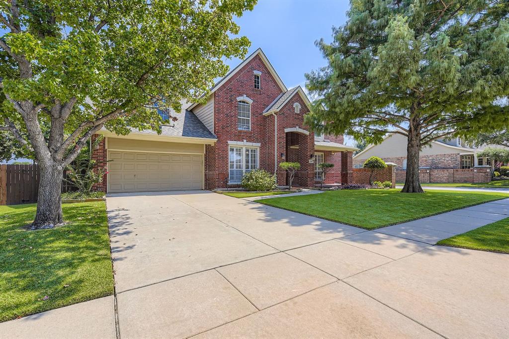 2700 Woodbury Drive