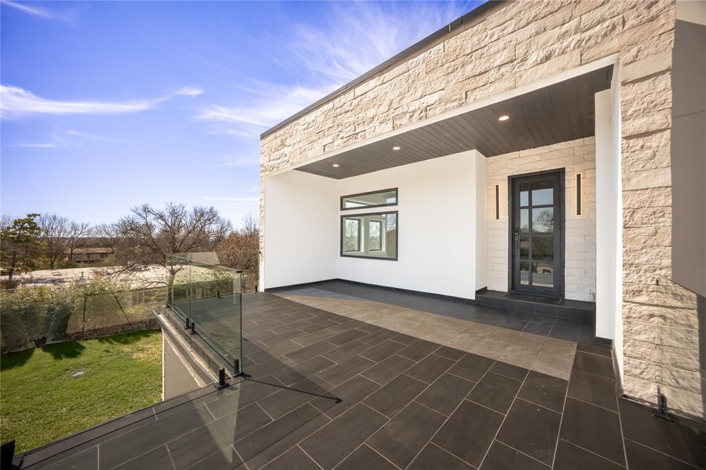 4732 Villa Terrace