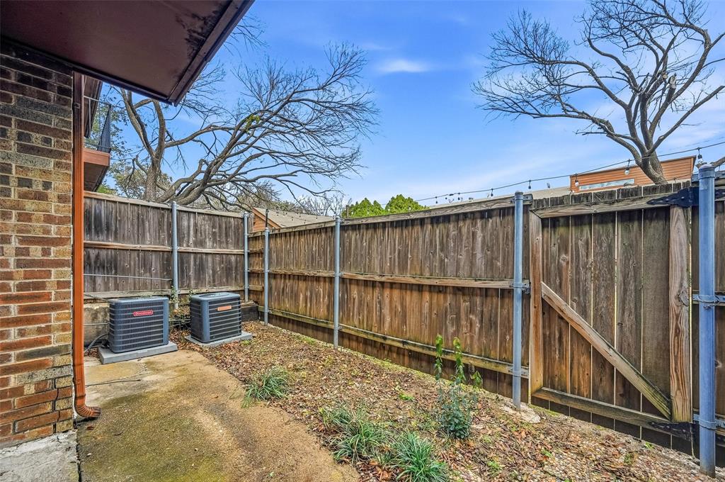 Holly Oaks Twnhms - Residential