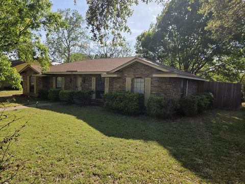 Tiny photo for 521 Newcastle Drive, DeSoto, TX 75115 (MLS # 21223760)