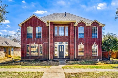 Photo of 1514 Mission Ridge Trail, Carrollton, TX 75007 (MLS # 21192126)