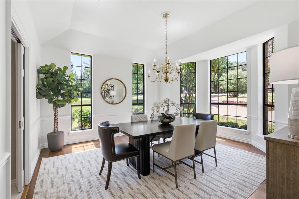1349 Lakeview Drive