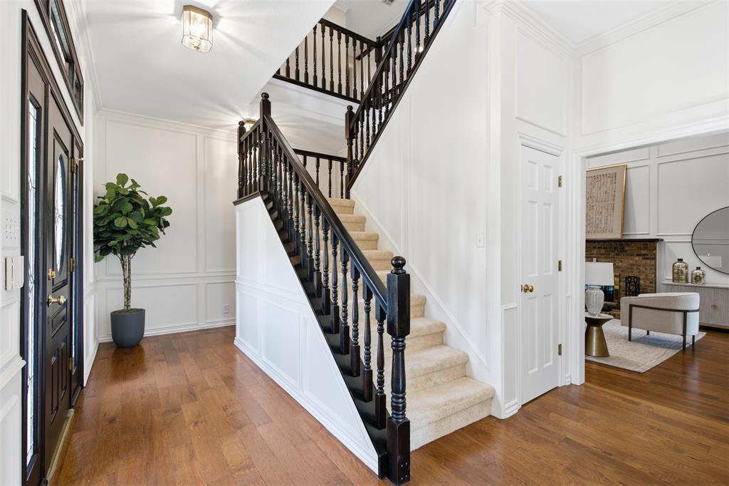 1349 Lakeview Drive
