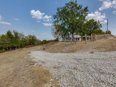 A home in Granbury