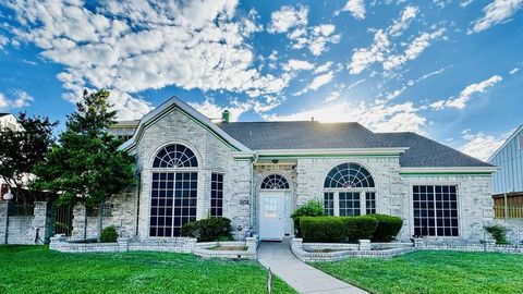 Photo of 5713 Allen Lane, Rowlett, TX 75088 (MLS # 21238540)