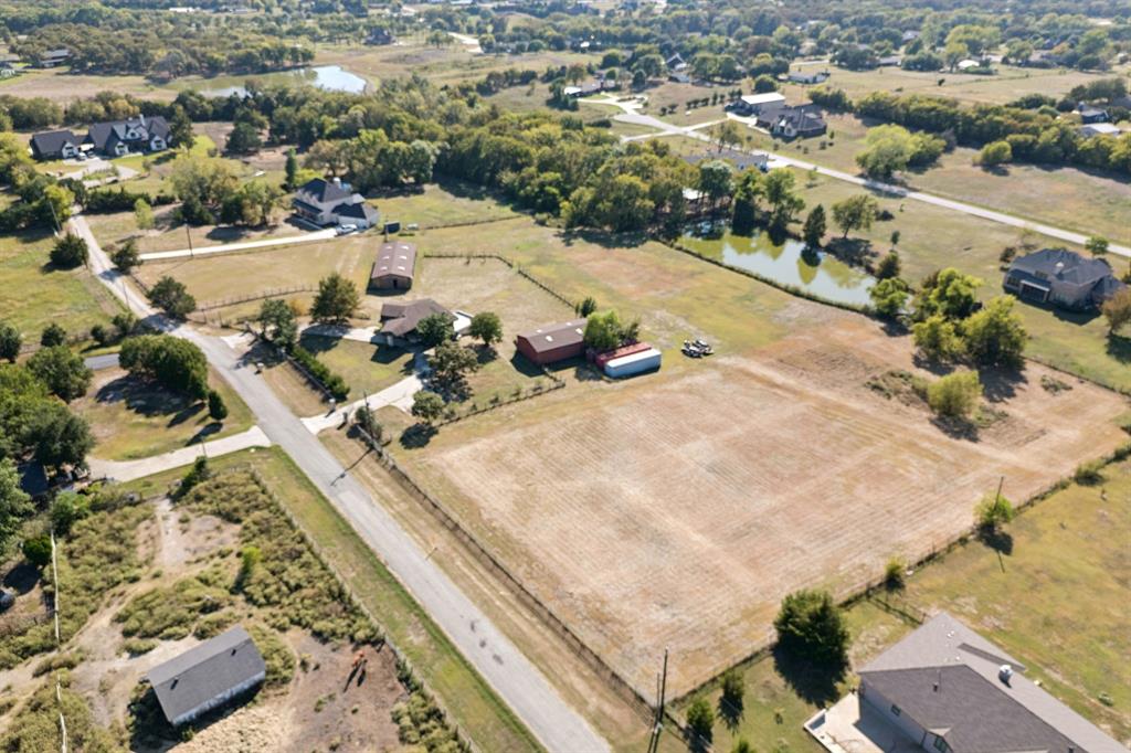 600 Long Lot 11 Road