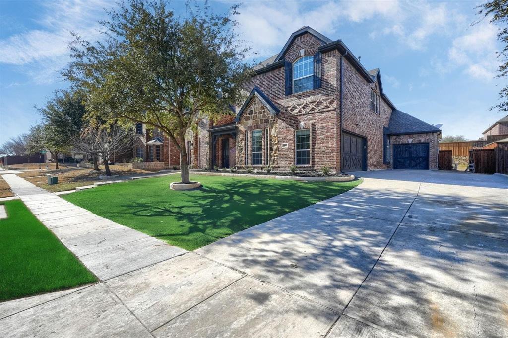 900 Twin Buttes Drive