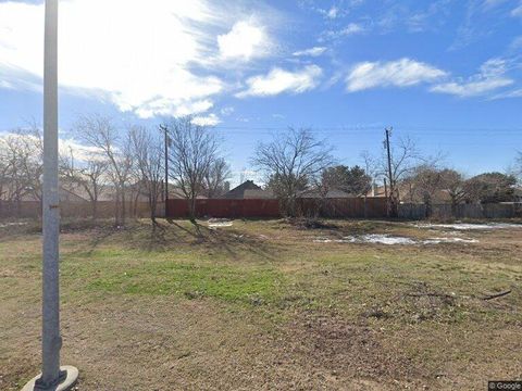 1161 W Warrior Trail Grand Prairie TX 75052