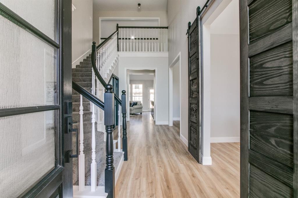 6606 Carriage Drive