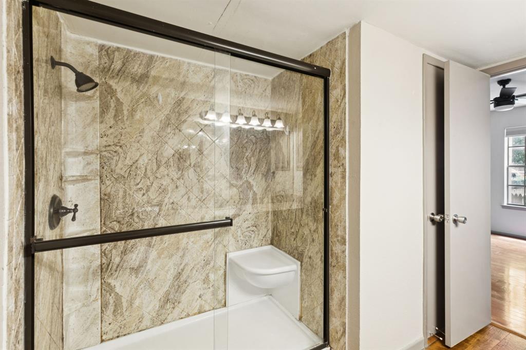 Preston Oaks Crossing Condos 01 & 02 - Residential