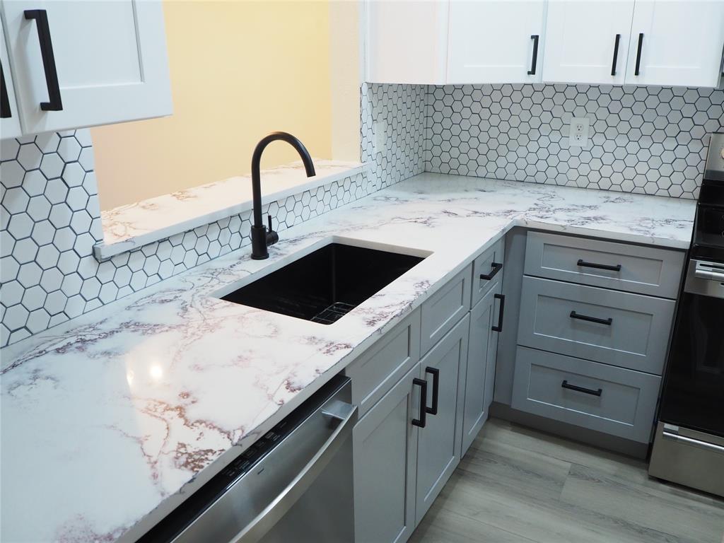 NORTHGALE VILLAGE CONDOMINIUMS - Residential Lease