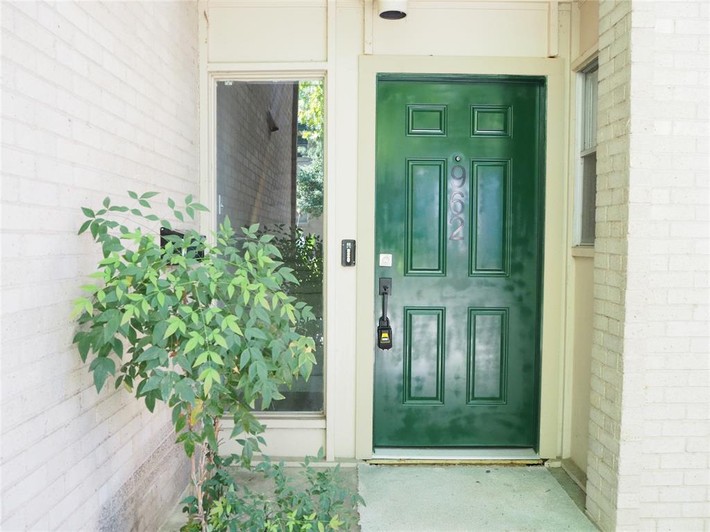 NORTHGALE VILLAGE CONDOMINIUMS - Residential Lease