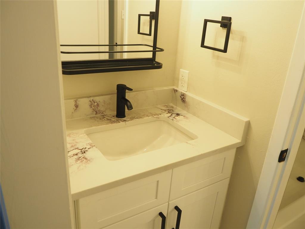 NORTHGALE VILLAGE CONDOMINIUMS - Residential Lease