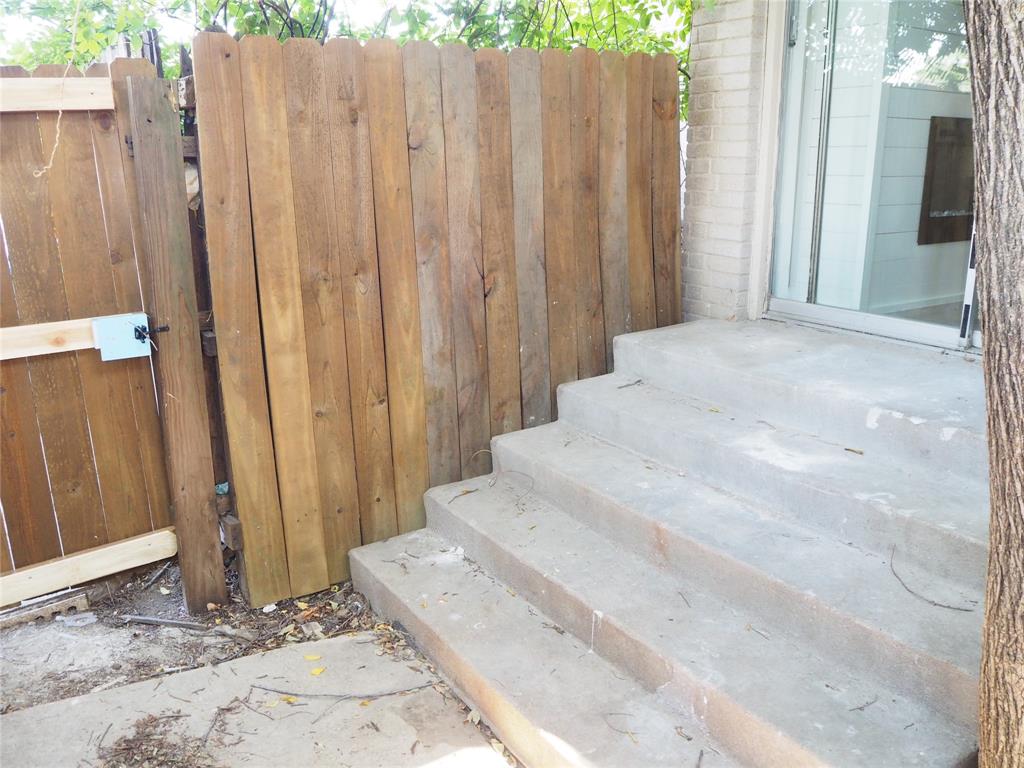 NORTHGALE VILLAGE CONDOMINIUMS - Residential Lease