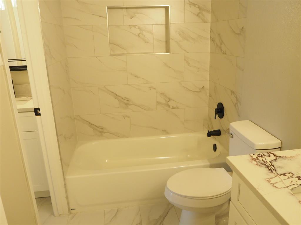 NORTHGALE VILLAGE CONDOMINIUMS - Residential Lease