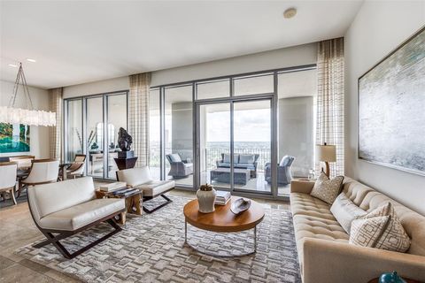 1717 Arts Plaza 1808 Dallas TX 75201