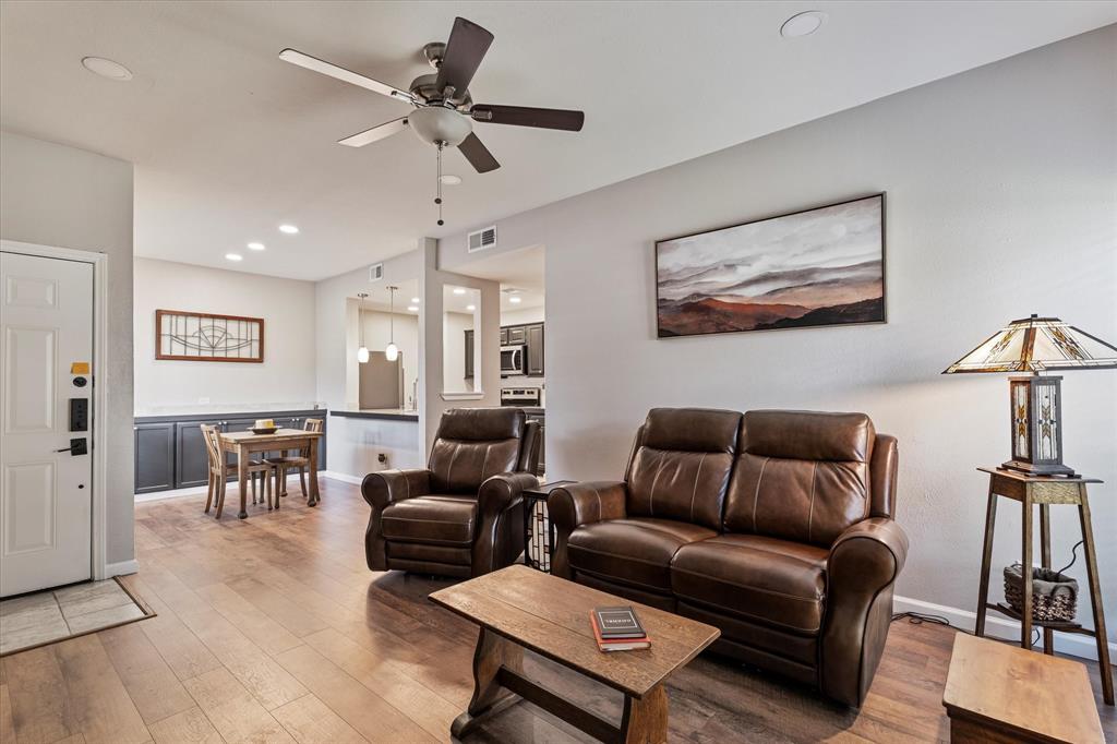 8601 Park Lane 323