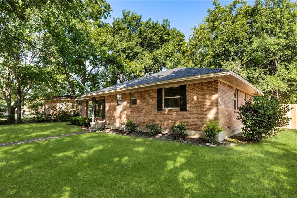 1137 Tosch Lane