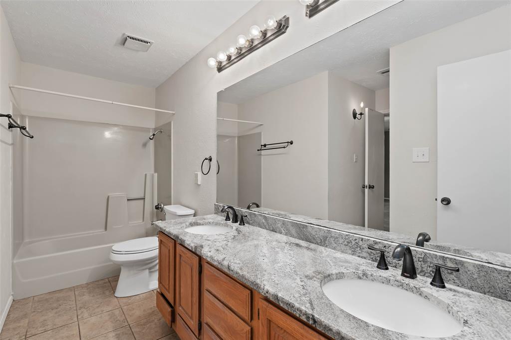 Heritage Manor Rev Rep - Residential Lease