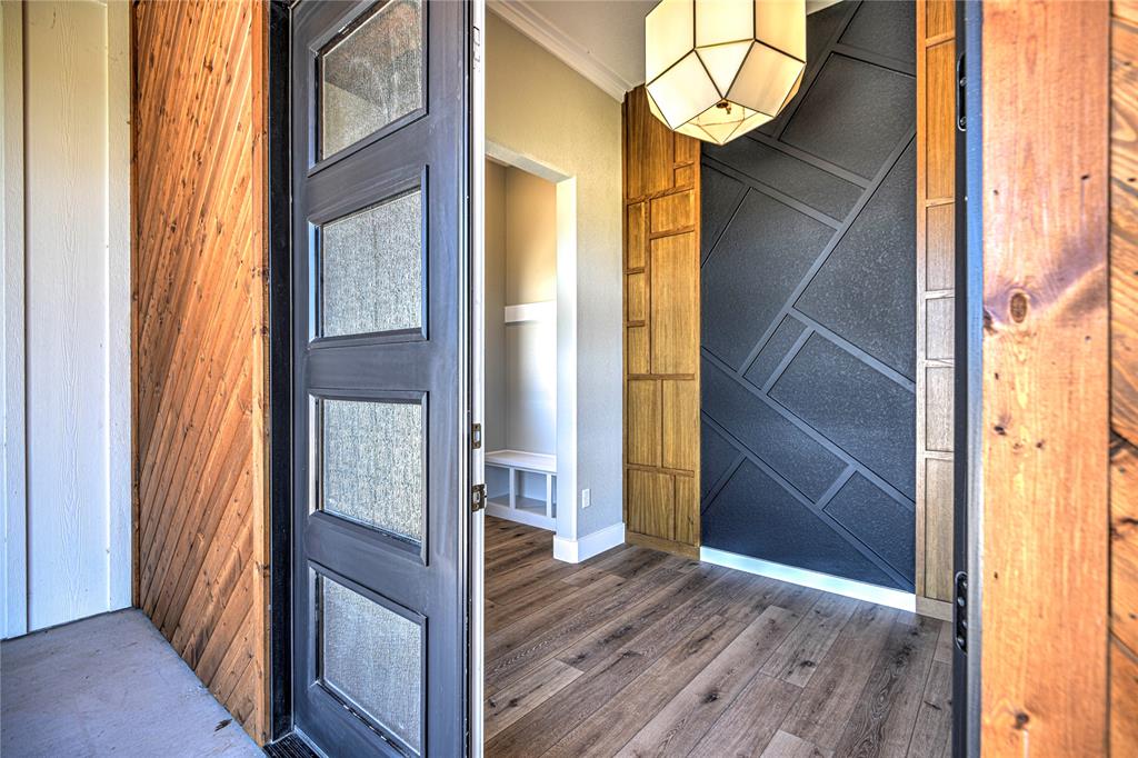 8186 S Lone Star Parkway