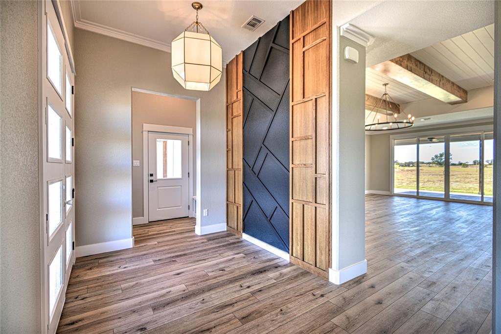 8186 S Lone Star Parkway