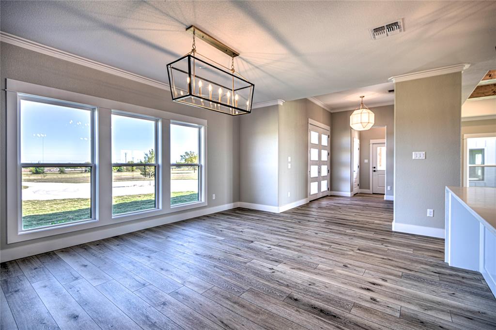 8186 S Lone Star Parkway