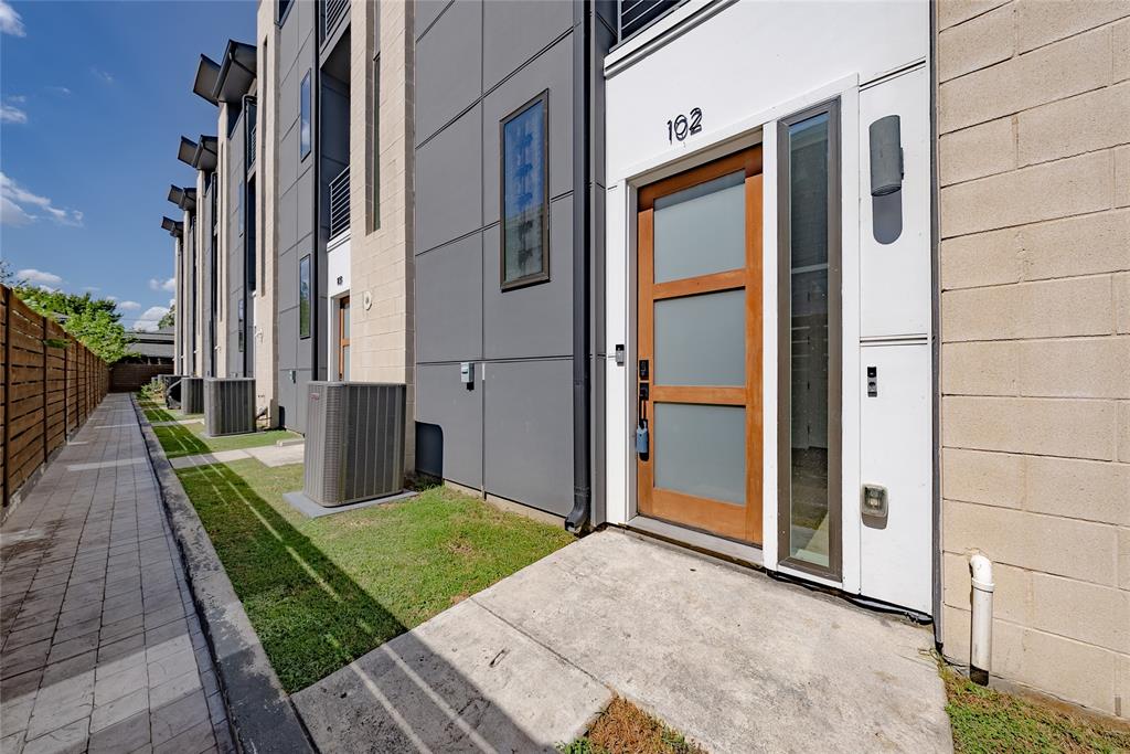 145 N Henderson Avenue 102