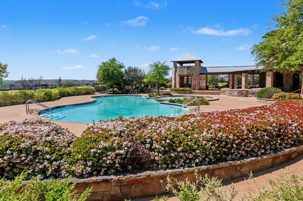 Live Oak Crk - Residential