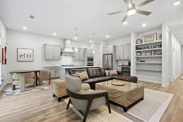 2309 ROOK DR, DALLAS, TX 75211 - Image 6c8be11248010cffbfeea4234337bbfb/746544329