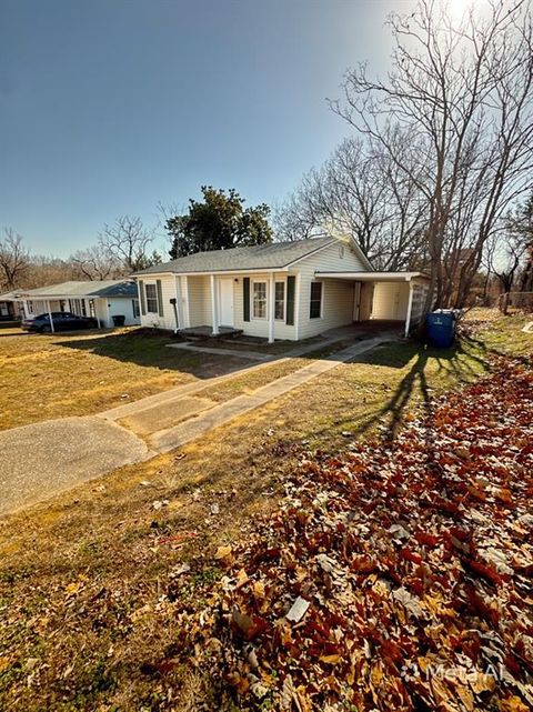 Photo of 214 E Acheson Street, Denison, TX 75021 (MLS # 21293807)