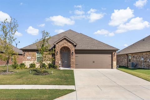 Photo of 1109 Blossom Court Drive, Princeton, TX 75407 (MLS # 21136434)