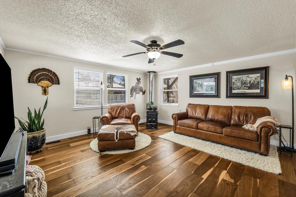9340 Apache Trail