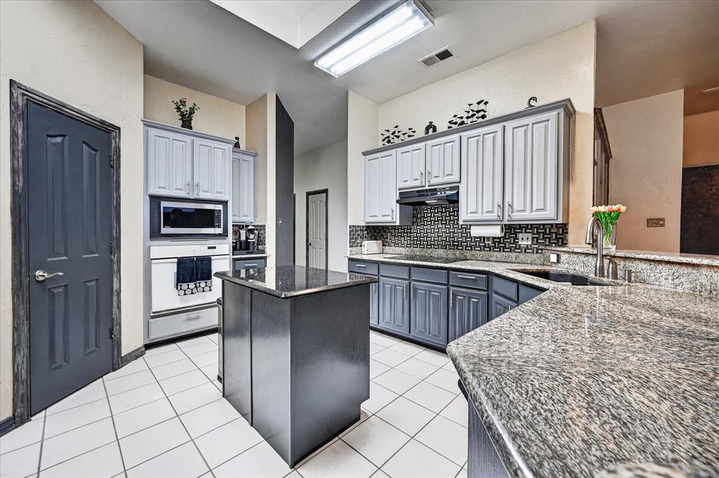6001 Rock Cove