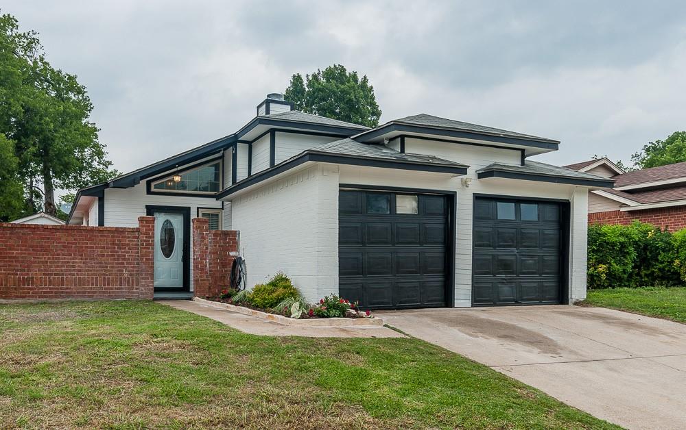 4707 Poppy Drive E