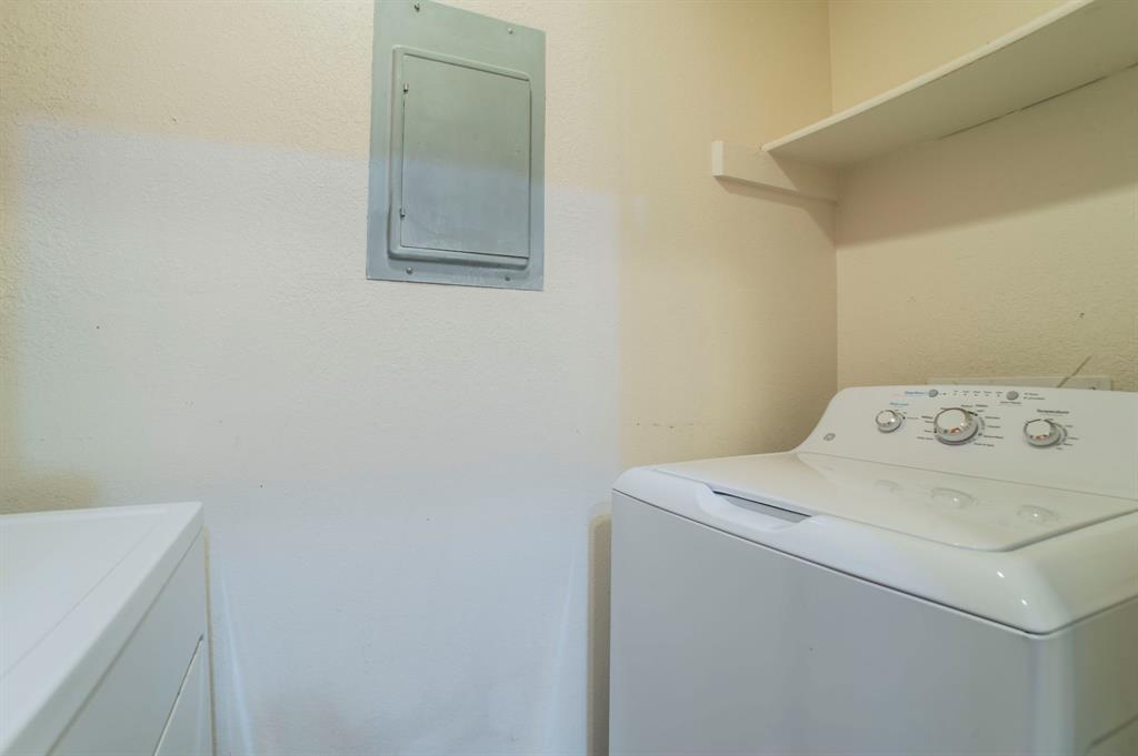 Cedar Creek Twnhms - Residential Lease