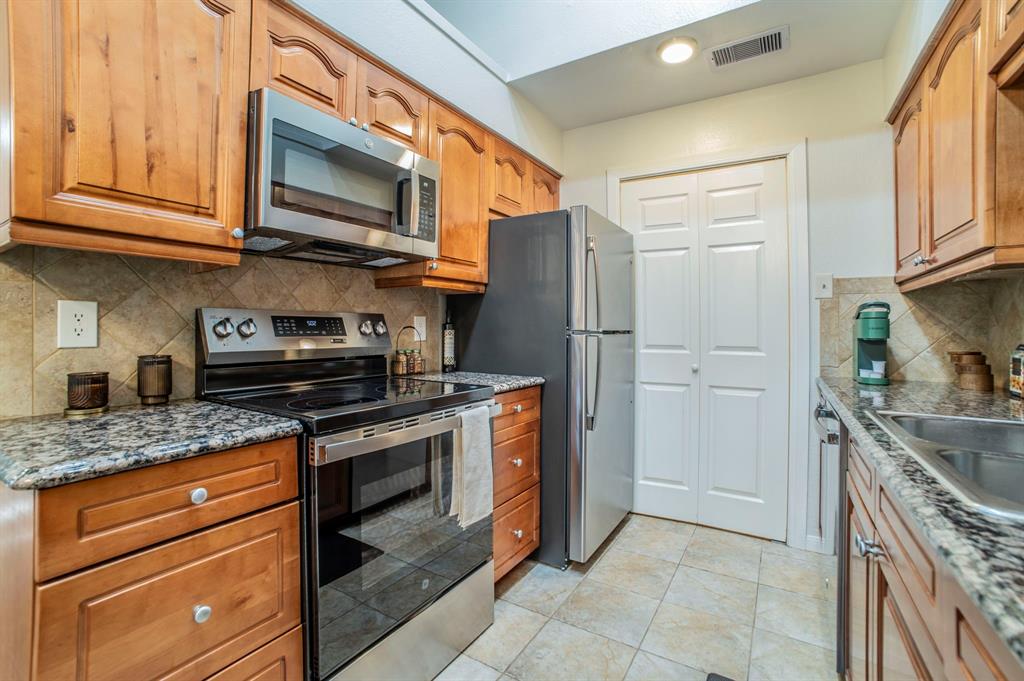 Cedar Creek Twnhms - Residential Lease