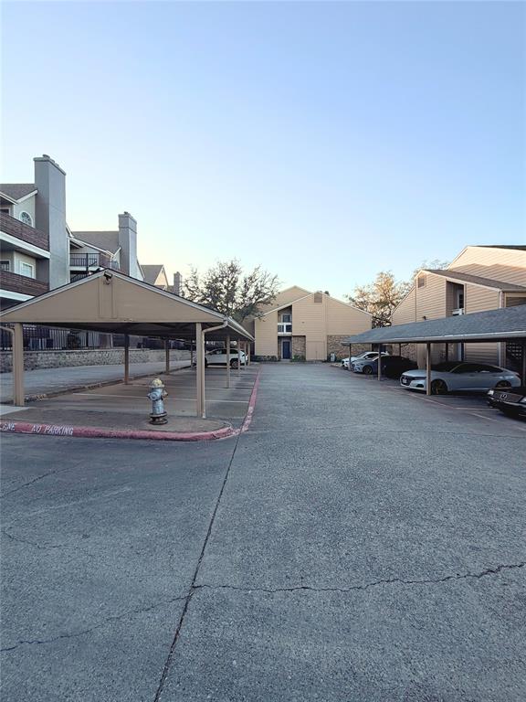 Preston On Creek Condos - Residential