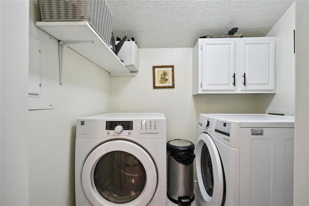 Preston On Creek Condos - Residential