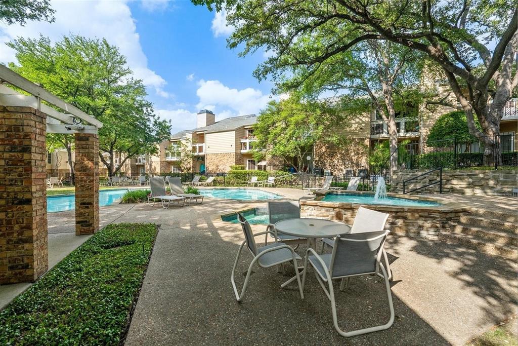 Preston On Creek Condos - Residential