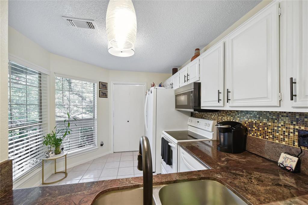 Preston On Creek Condos - Residential