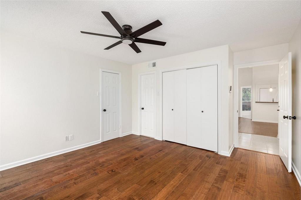 Preston On Creek Condos - Residential