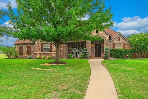 Photo of 1561 Saint Andrews Drive, Red Oak, TX 75154 (MLS # 21253987)