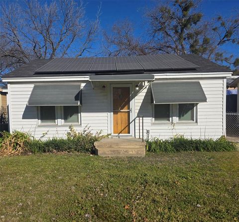 3925 E 4th Street Fort Worth TX 76111