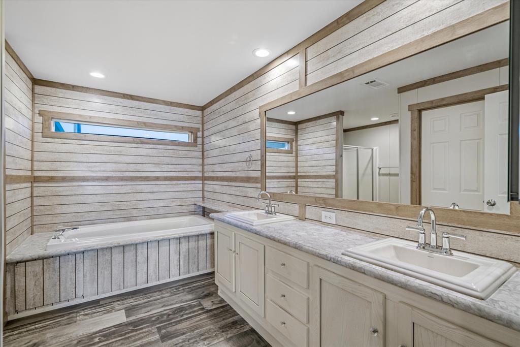 M NEAL - Residential Lease