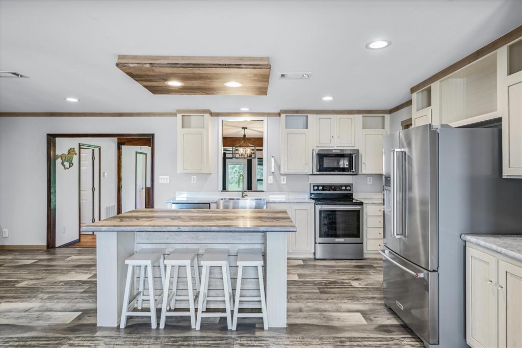 M NEAL - Residential Lease