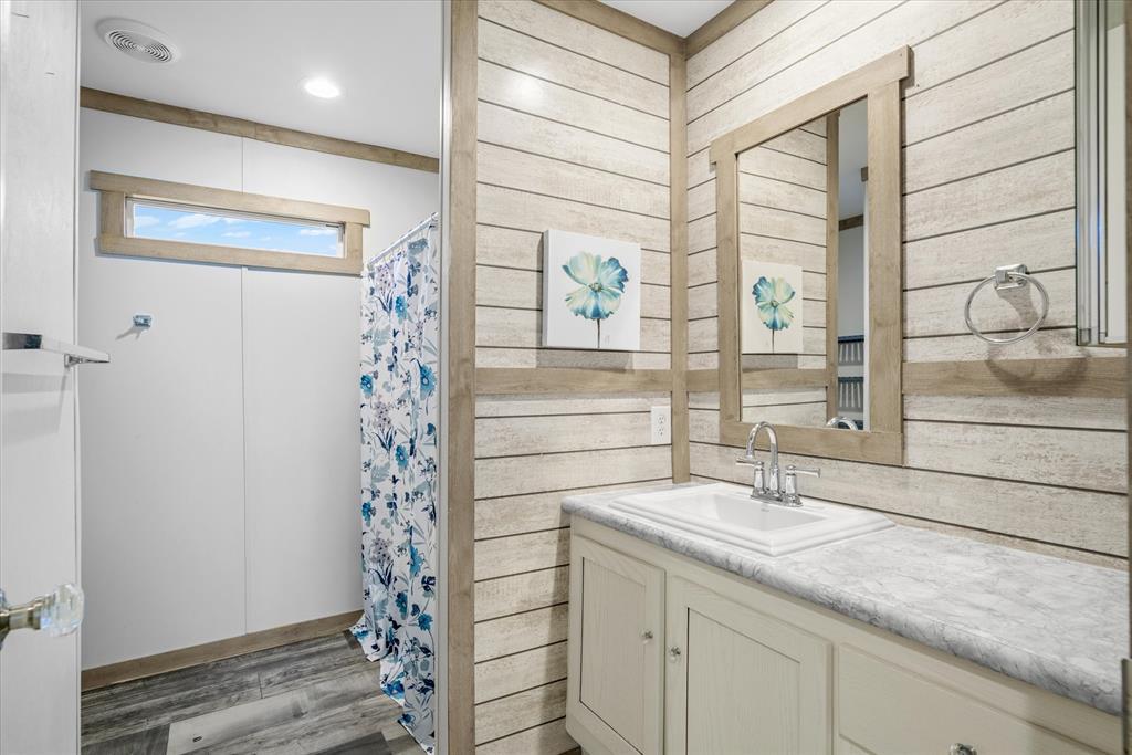 M NEAL - Residential Lease