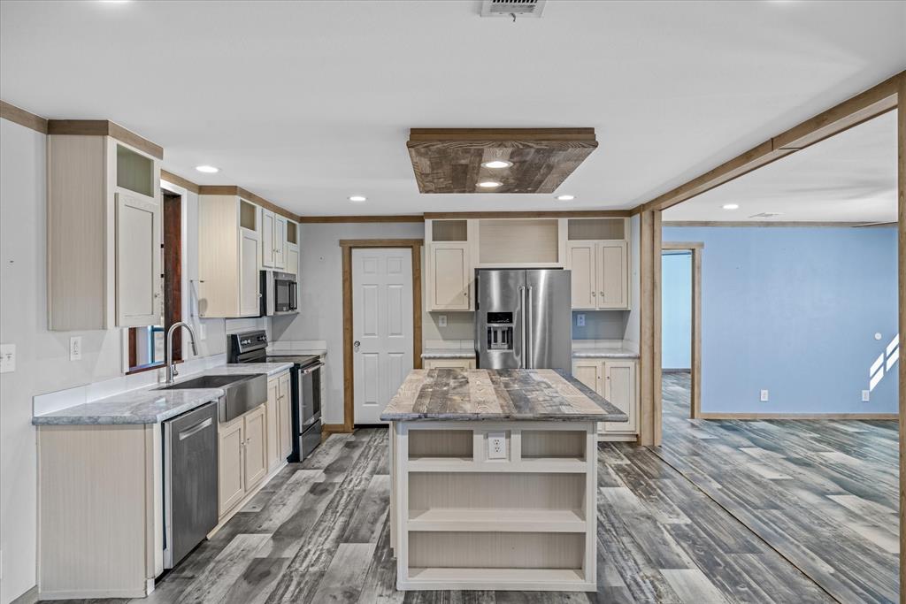 M NEAL - Residential Lease